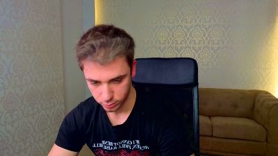 KellenWest live cam on Cam4