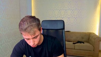 KellenWest live cam on Cam4