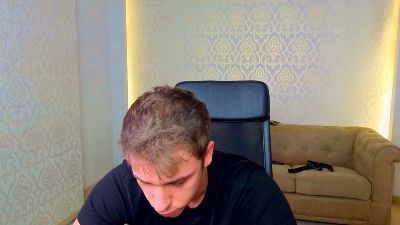 KellenWest live cam on Cam4