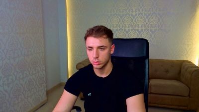 KellenWest live cam on Cam4