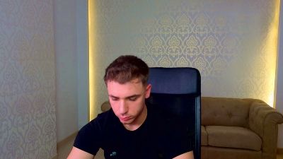 KellenWest live cam on Cam4