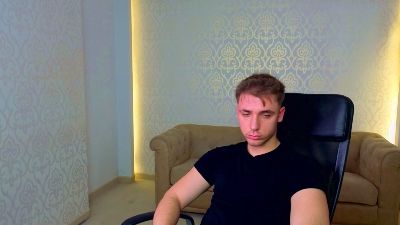 KellenWest live cam on Cam4