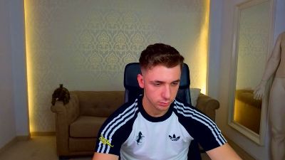 KellenWest live cam on Cam4