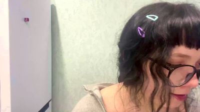 KelliMangaoang weiblich-Webcam live aus Italien