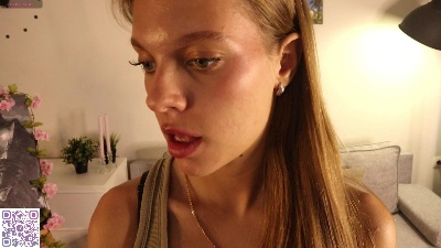 Kelly_Clark live cam on Cam4