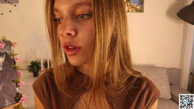 Kelly_Clark live cam on Cam4