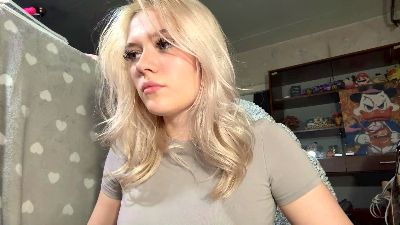 KelsiCopening live cam on Cam4