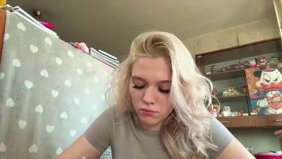 KelsiCopening live cam on Cam4