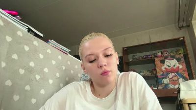 KelsiCopening live cam on Cam4