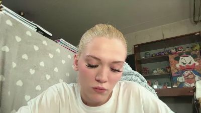 KelsiCopening live cam on Cam4