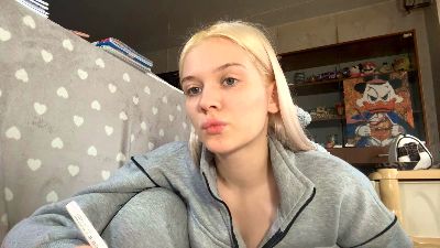 KelsiCopening live cam on Cam4