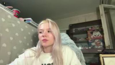 KelsiCopening live cam on Cam4