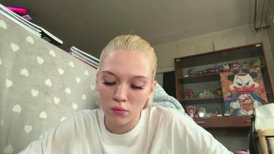 KelsiCopening live cam on Cam4