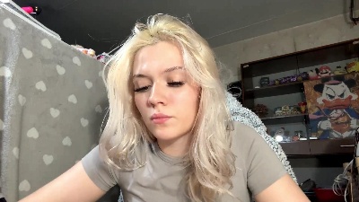 KelsiCopening live cam on Cam4