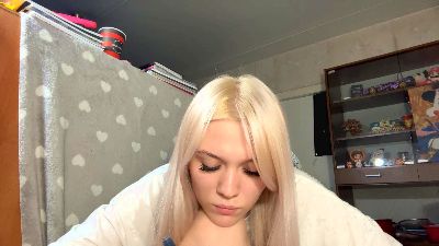 KelsiCopening live cam on Cam4