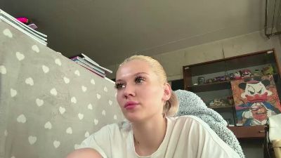 KelsiCopening live cam on Cam4