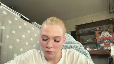 KelsiCopening live cam on Cam4