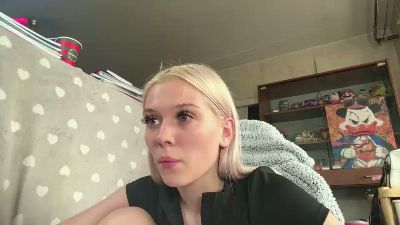 KelsiCopening live cam on Cam4