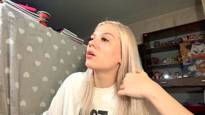 KelsiCopening live cam on Cam4