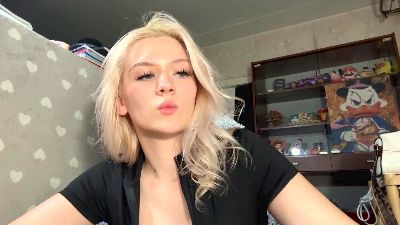 KelsiCopening live cam on Cam4