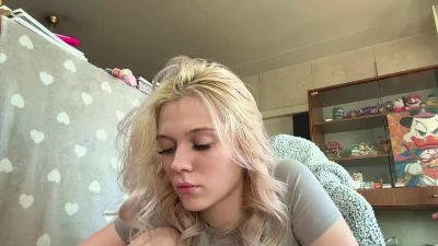 KelsiCopening live cam on Cam4