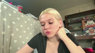 KelsiCopening live cam on Cam4