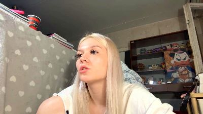 KelsiCopening live cam on Cam4