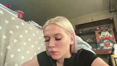 KelsiCopening live cam on Cam4