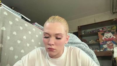 KelsiCopening live cam on Cam4