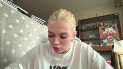 KelsiCopening live cam on Cam4