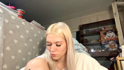 KelsiCopening live cam on Cam4