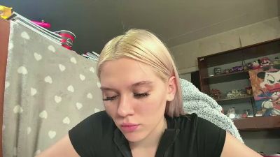 KelsiCopening live cam on Cam4