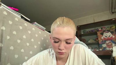 KelsiCopening live cam on Cam4