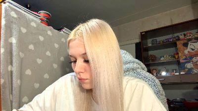 KelsiCopening live cam on Cam4
