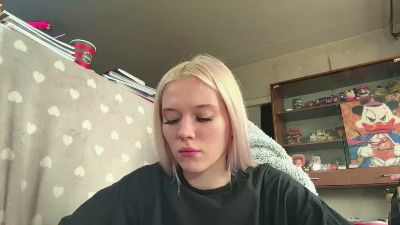 KelsiCopening live cam on Cam4