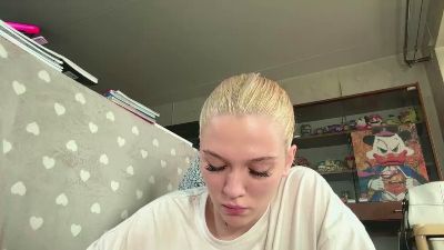 KelsiCopening live cam on Cam4