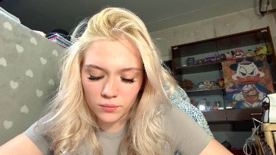 KelsiCopening live cam on Cam4