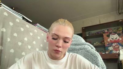 KelsiCopening live cam on Cam4