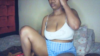 Kemmy360 live cam on Cam4