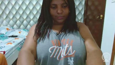 Kenia_29 live cam on Cam4