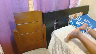 Kenia_29 live cam on Cam4