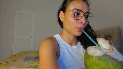 Keniia_riizz live cam on Cam4