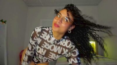 Keniia_riizz live cam on Cam4