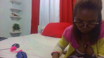 Kennyamanda live cam on Cam4