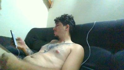Kennybell420 live cam on Cam4