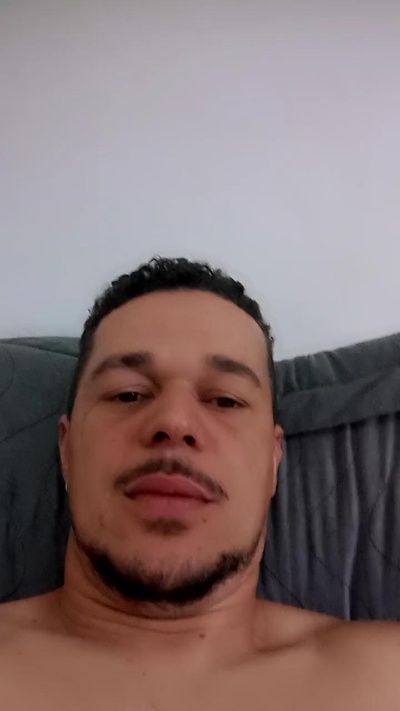 Kennygaucho1 live cam on Cam4