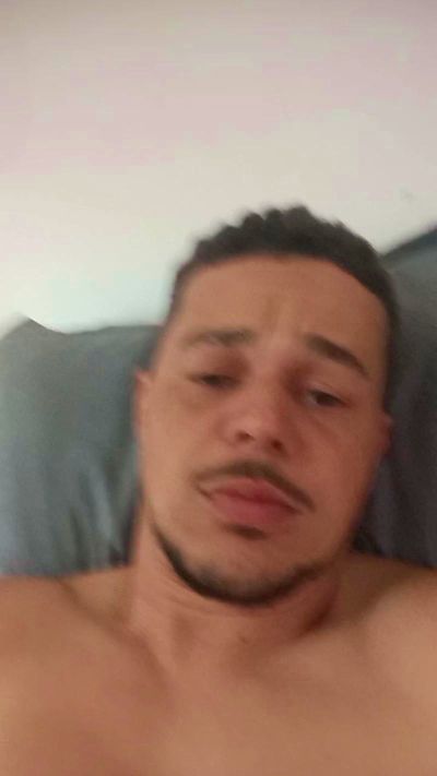 Kennygaucho1 live cam on Cam4