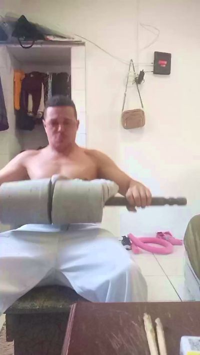 Kennygaucho1 live cam on Cam4