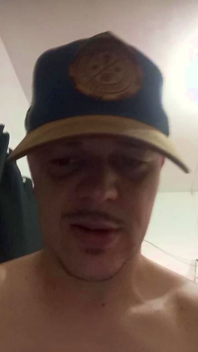 Kennygaucho1 live cam on Cam4