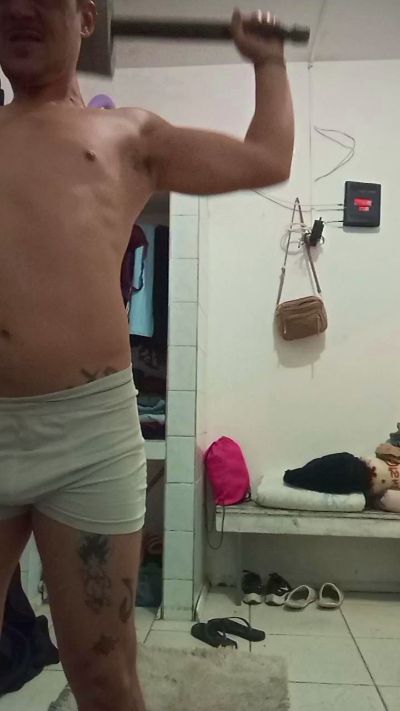 Kennygaucho1 live cam on Cam4